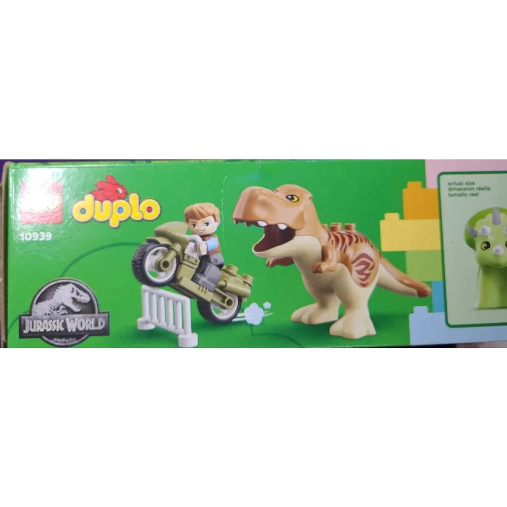 100% COMPLETE! LEGO DUPLO 10939 DINOSAUR BREAKOUT JURASSIC WORLD T REX & TRICERA
